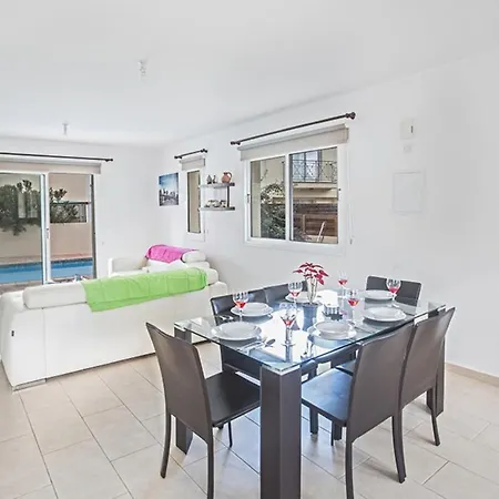 Picture This, Enjoying Your Holiday In A Luxury 5 Star In Paralimni,for Less Than A Hotel, 1198 * Paralimni