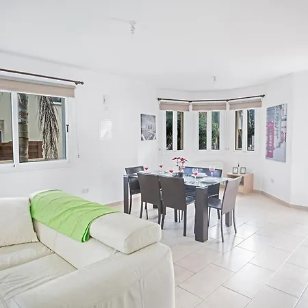 Picture This, Enjoying Your Holiday In A Luxury 5 Star In Paralimni,for Less Than A Hotel, 1198 * Paralimni