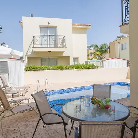 빌라 Picture This, Enjoying Your Holiday In A Luxury 5 Star In Paralimni,for Less Than A Hotel, 1198 *