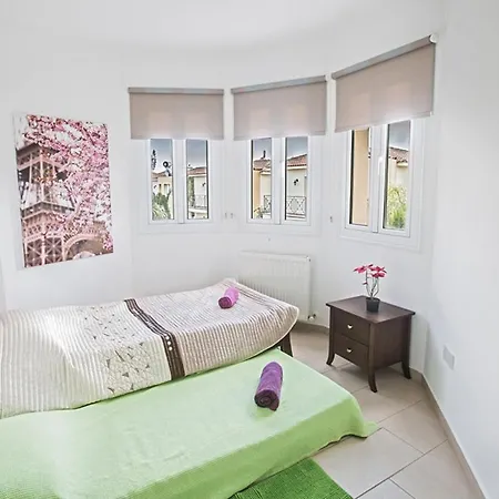 Picture This, Enjoying Your Holiday In A Luxury 5 Star In Paralimni,for Less Than A Hotel, 1198 * 파라림니