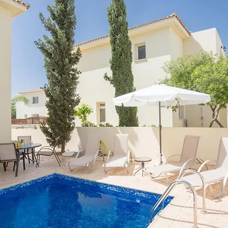 빌라 Picture This, Enjoying Your Holiday In A Luxury 5 Star In Paralimni,for Less Than A Hotel, 1198 *